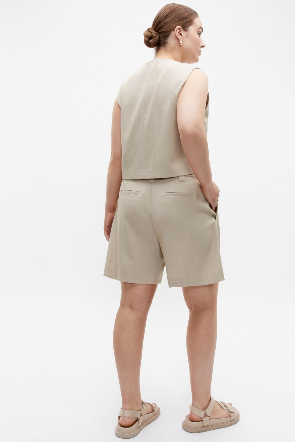 Tailored Utility Suit Short  Cool Sand
