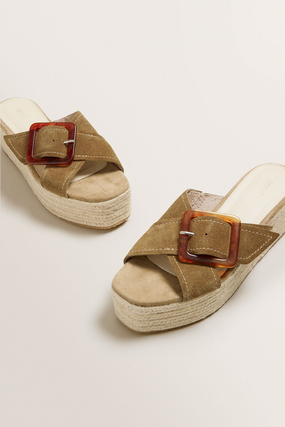 Tara Buckle Flatform  