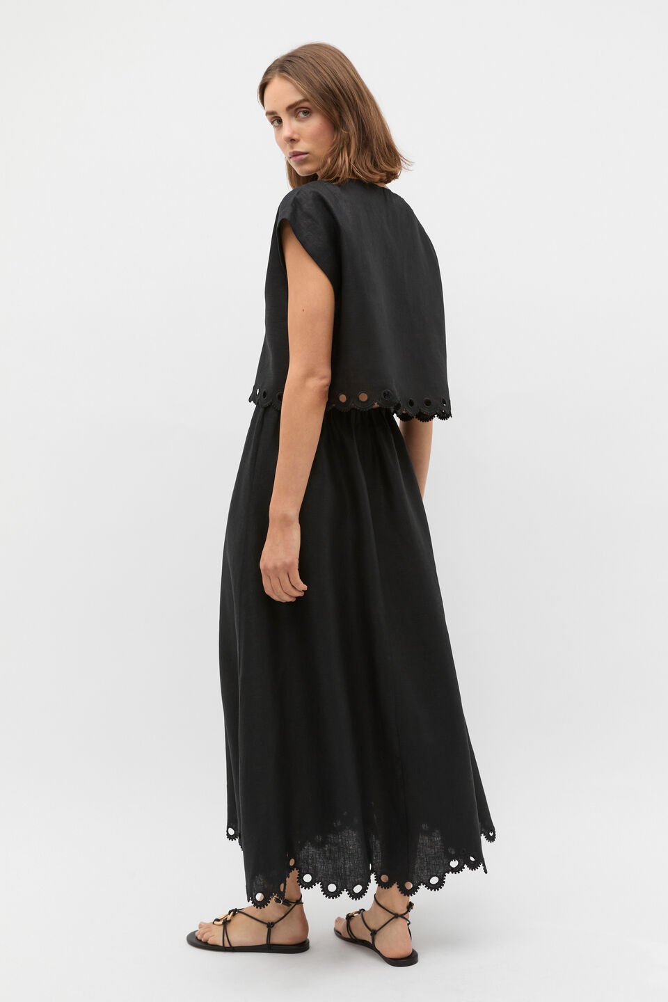 Linen Embroidered Tee  Black