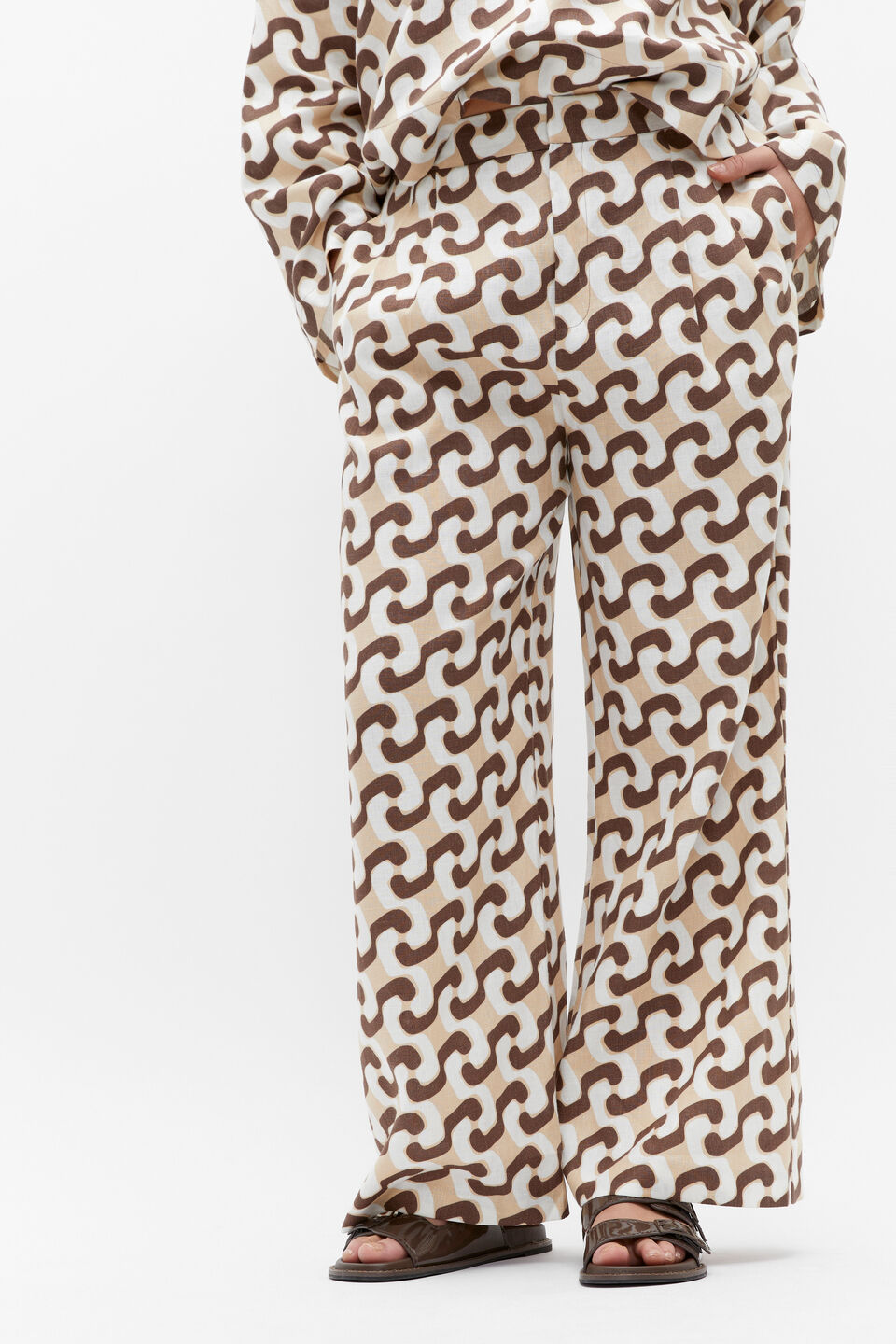 Chain Geo Linen Pleat Pant  Chain Geo