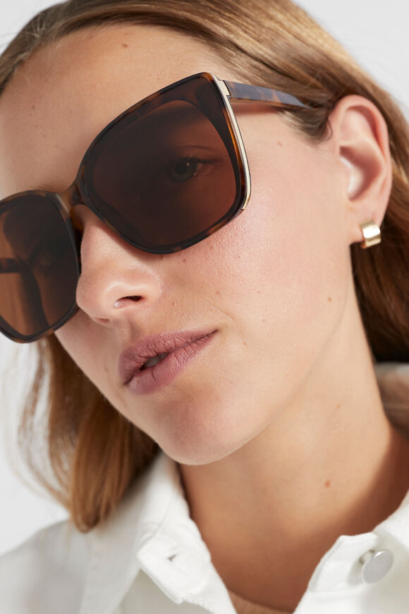 Hannah D Frame Sunglasses  Spice Tort  hi-res