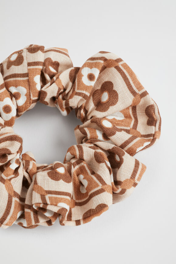 Retro Scrunchie  Auburn Brown Retro  hi-res