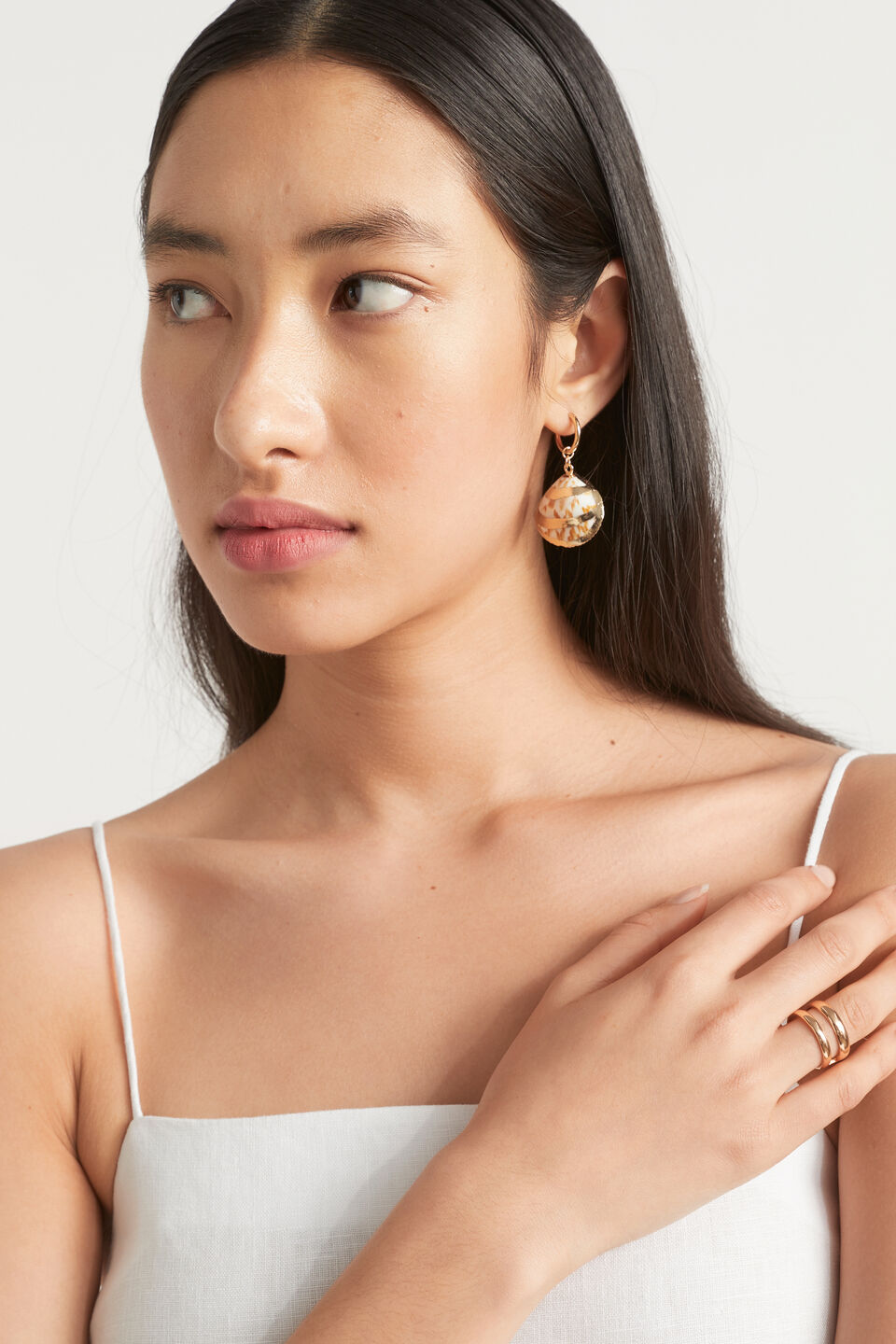 Shell Earring  Gold