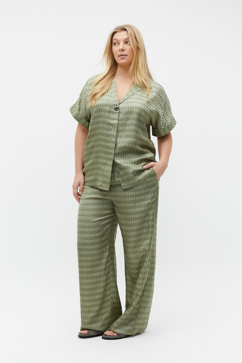 Jacquard Short Sleeve Shirt  Pale Olive