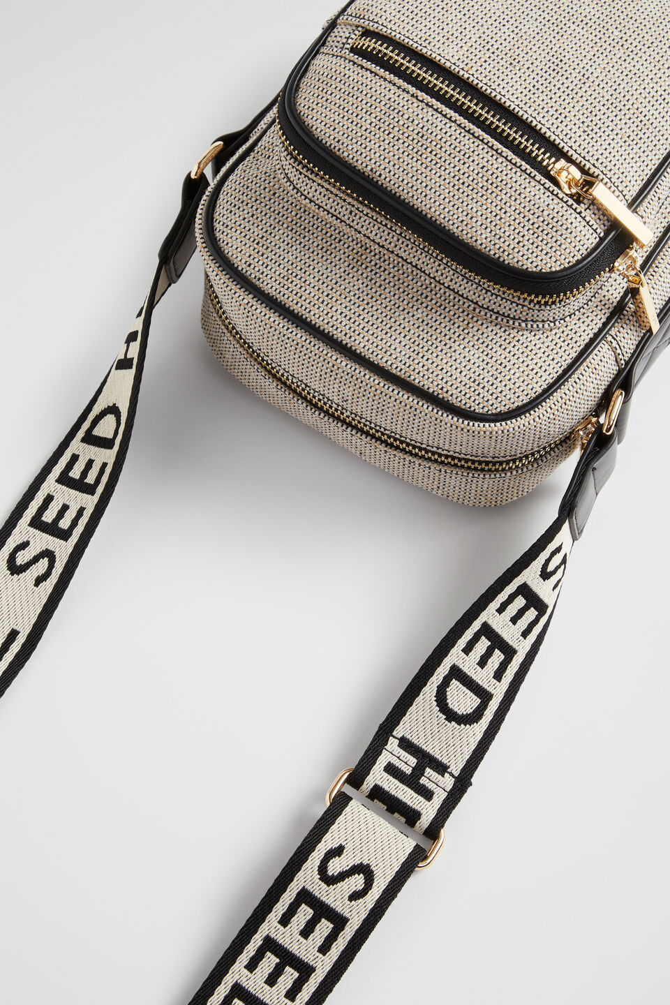 Seed Camera Bag  Black Natural