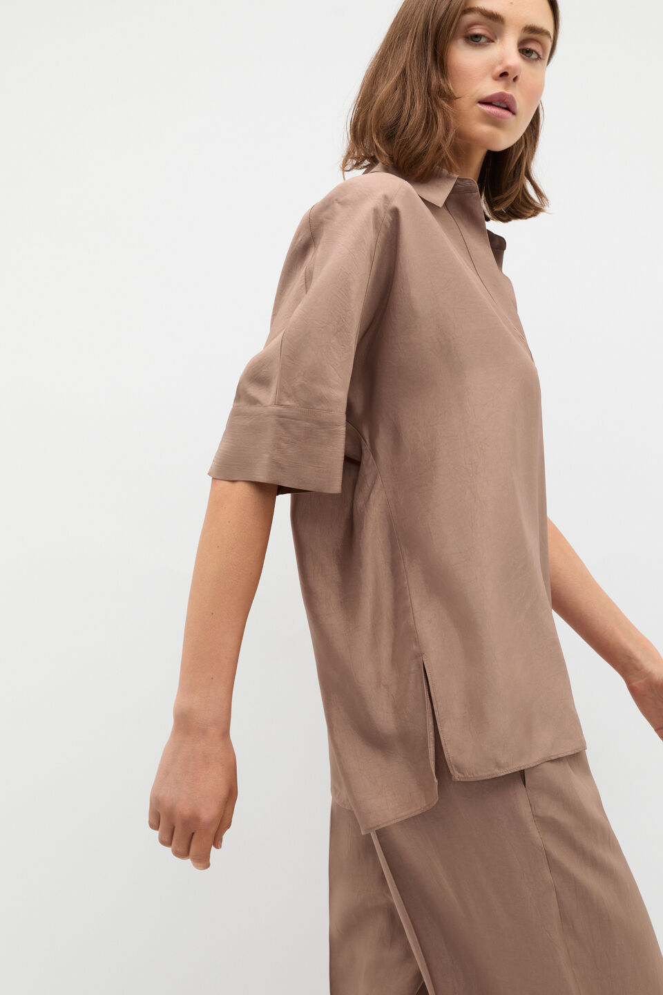 Crinkled Satin Collared Popover  Nutmeg