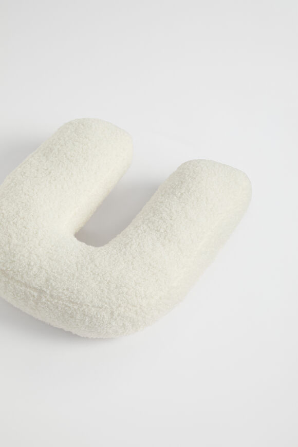 Teddy Initial Cushion Creme  U  hi-res