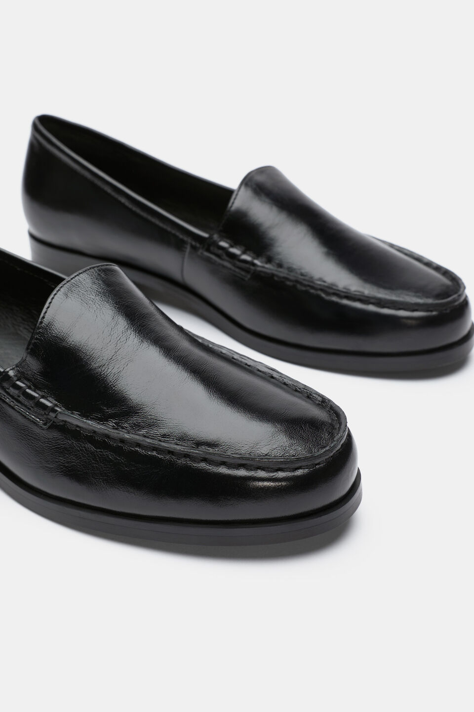 Nella Loafer  Hi Shine Black