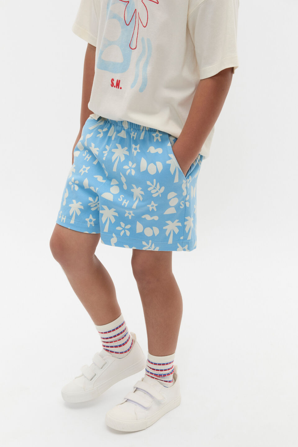 Vacay Short  Graphic Print