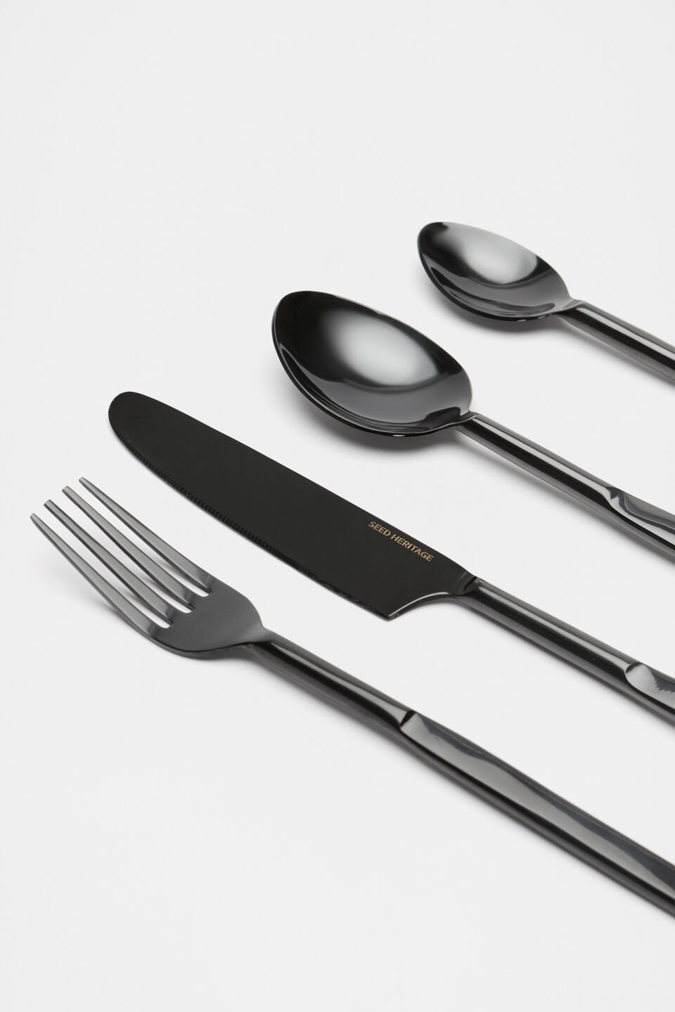 Atlas Cutlery Set of 16  Black
