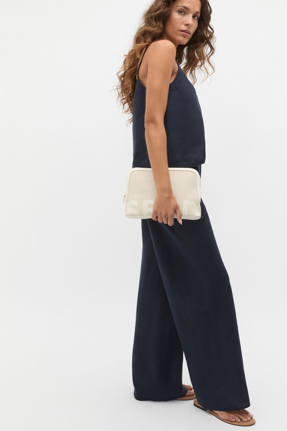 Cropped Logo Pouch  Cream