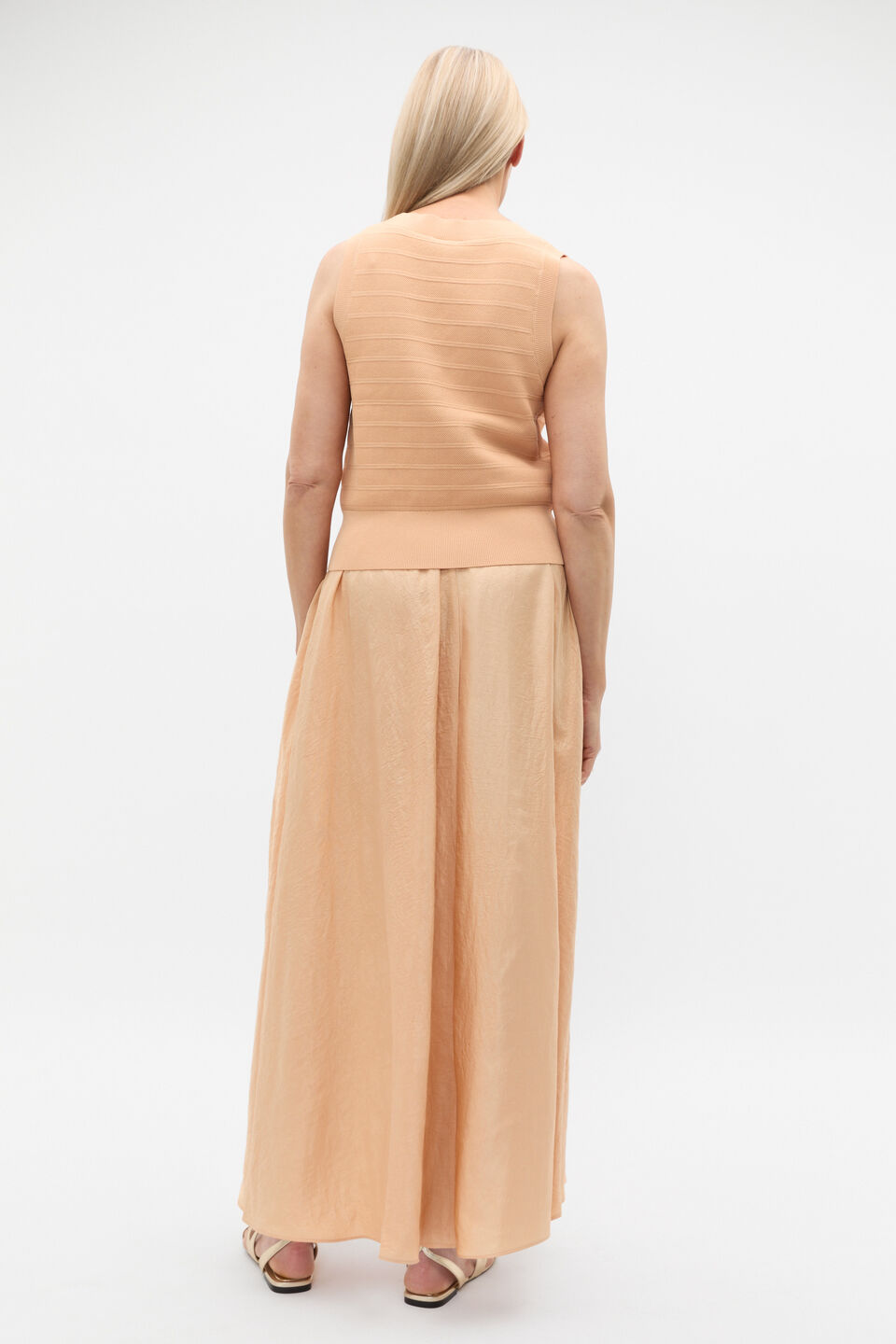 Textured Knit Vest  Apricot