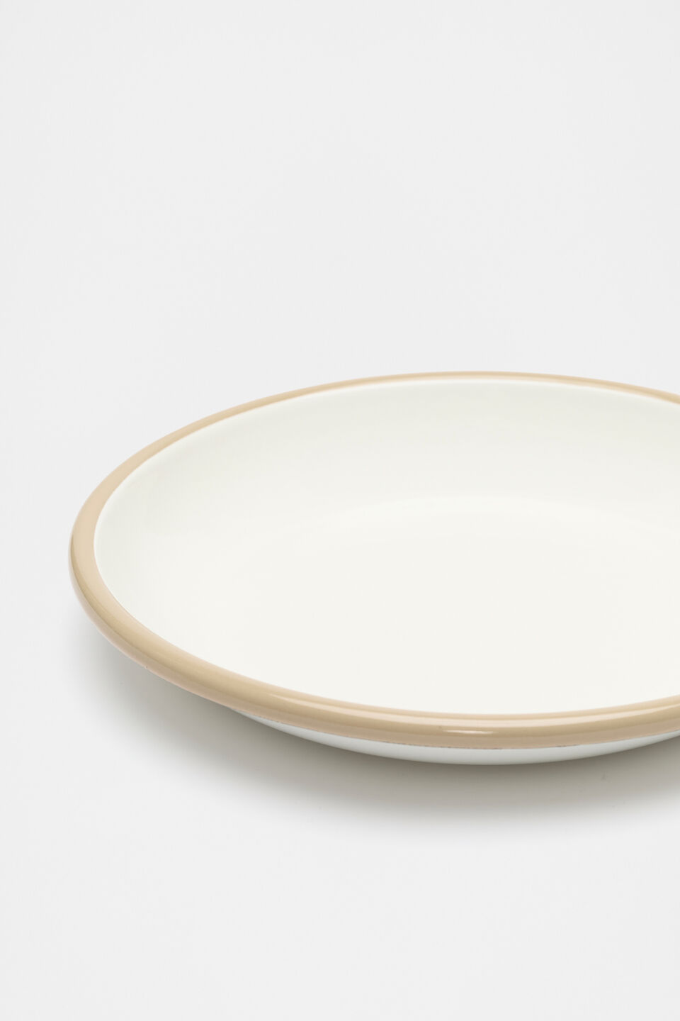 Loretta Enamel Shallow Plate  Cloud Cream