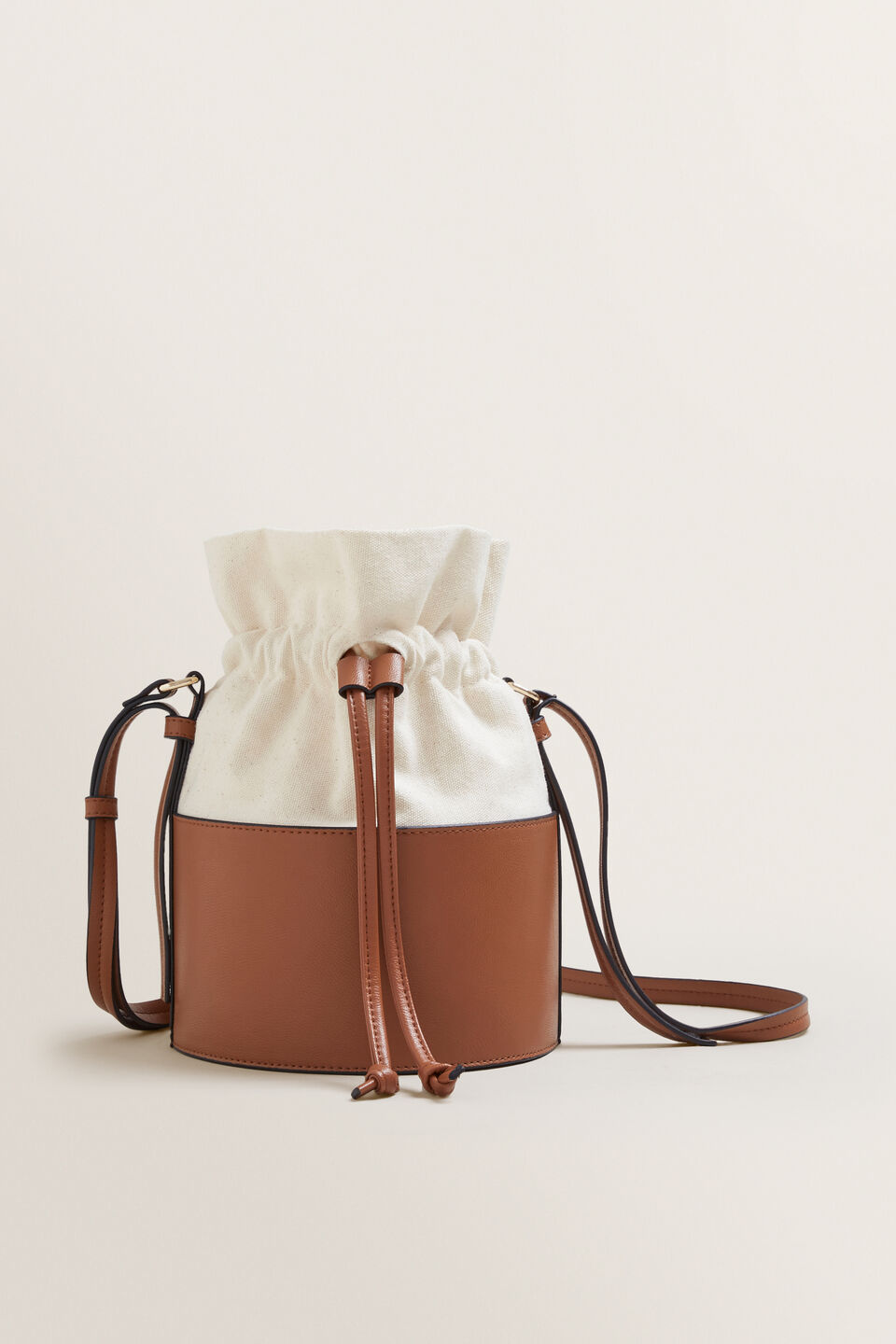 Summer Bucket Bag  