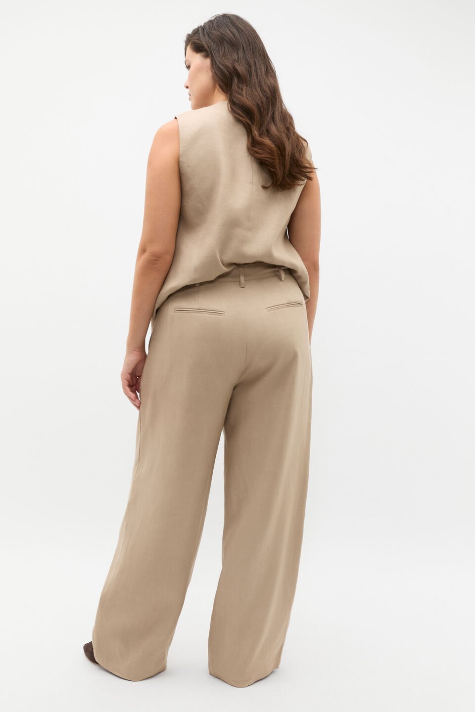 Tailored Linen Pleat Pant  Cookie