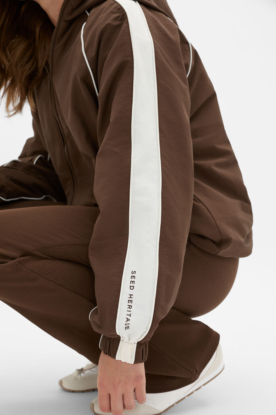 Sporty Spray Jacket  Chocolate