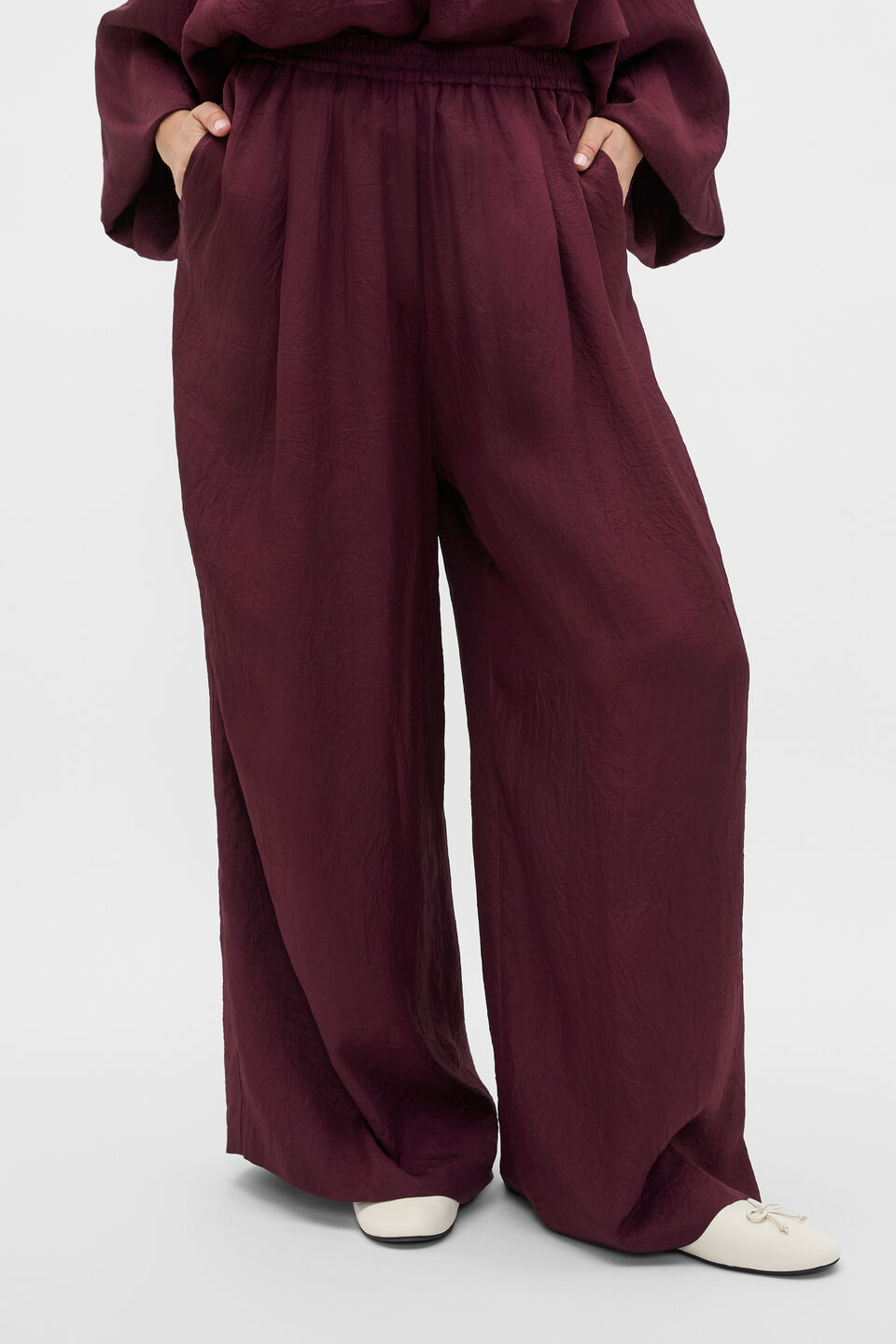 Textured Satin Gathered Pant  Plum Red