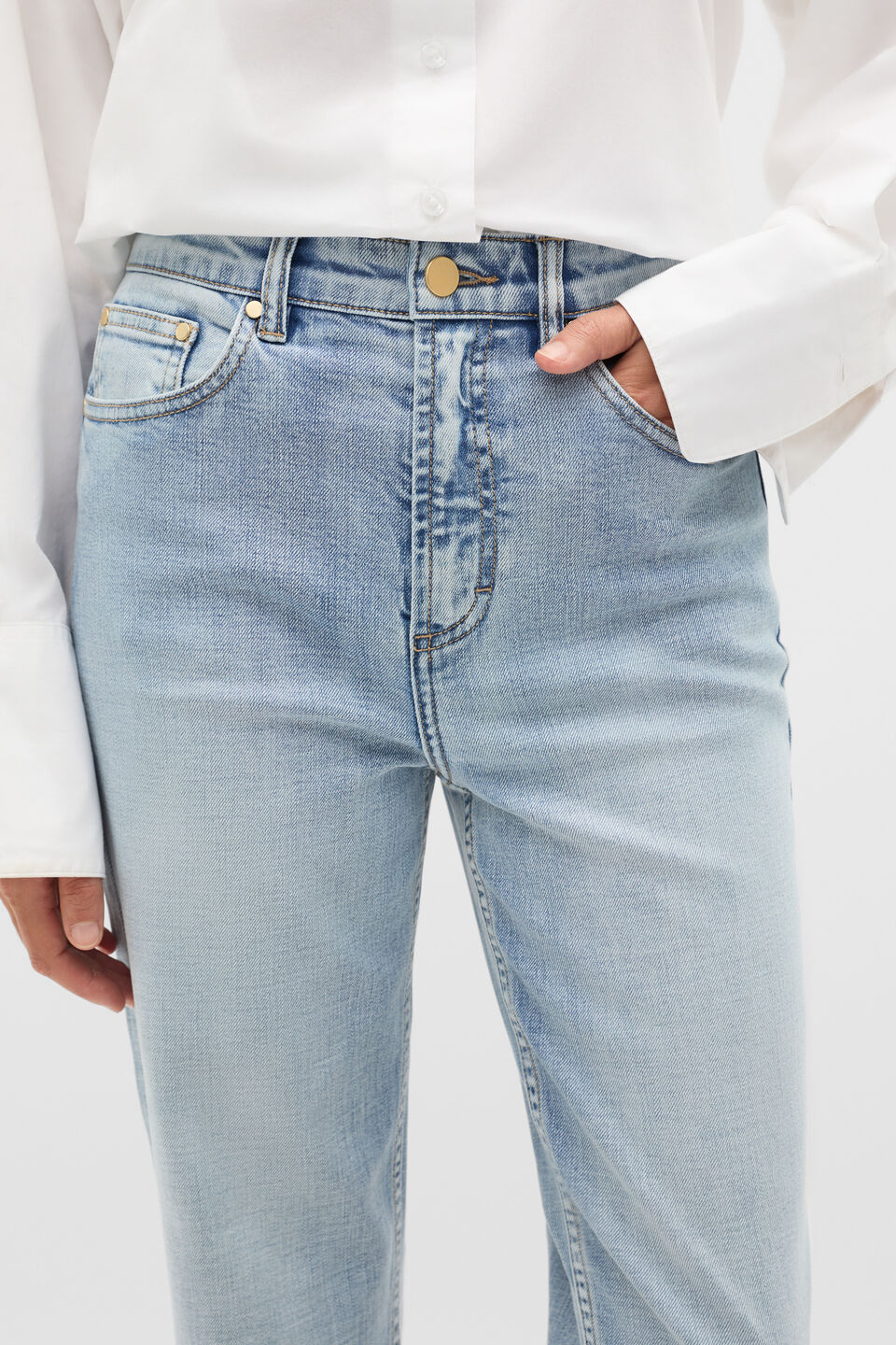 Core Straight Leg Stretch Jean  Mid Blue Wash