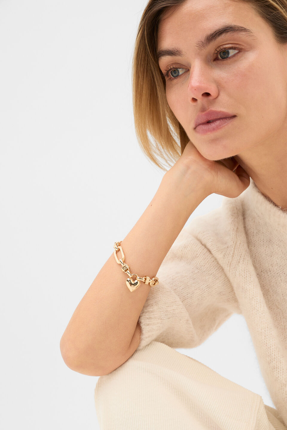 Amour Heart Bracelet  Gold