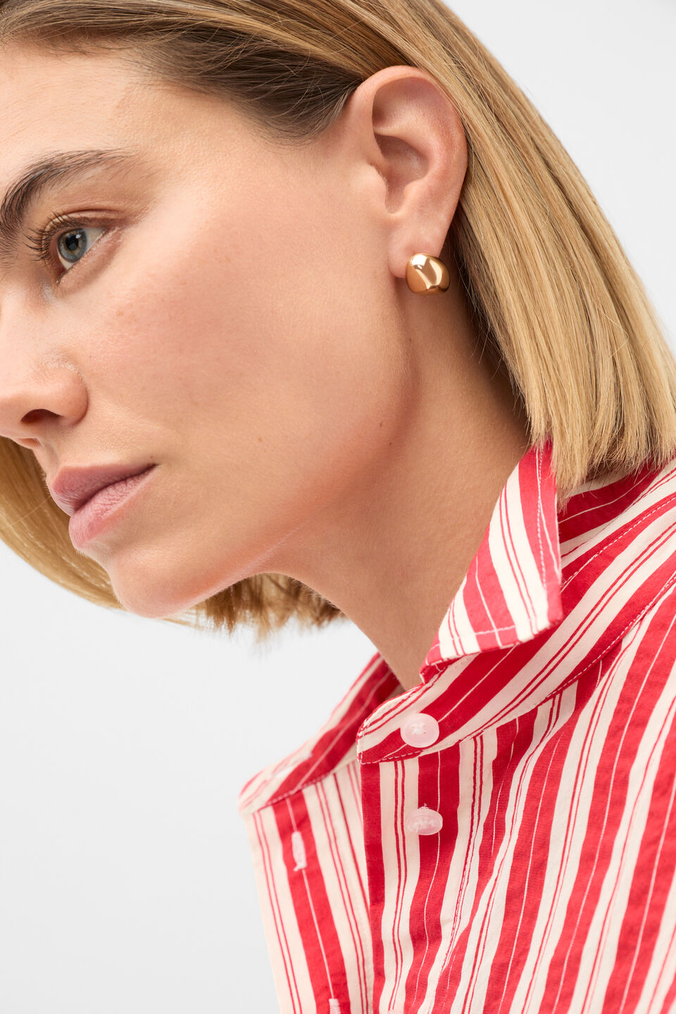 Small Pebble Stud  Gold