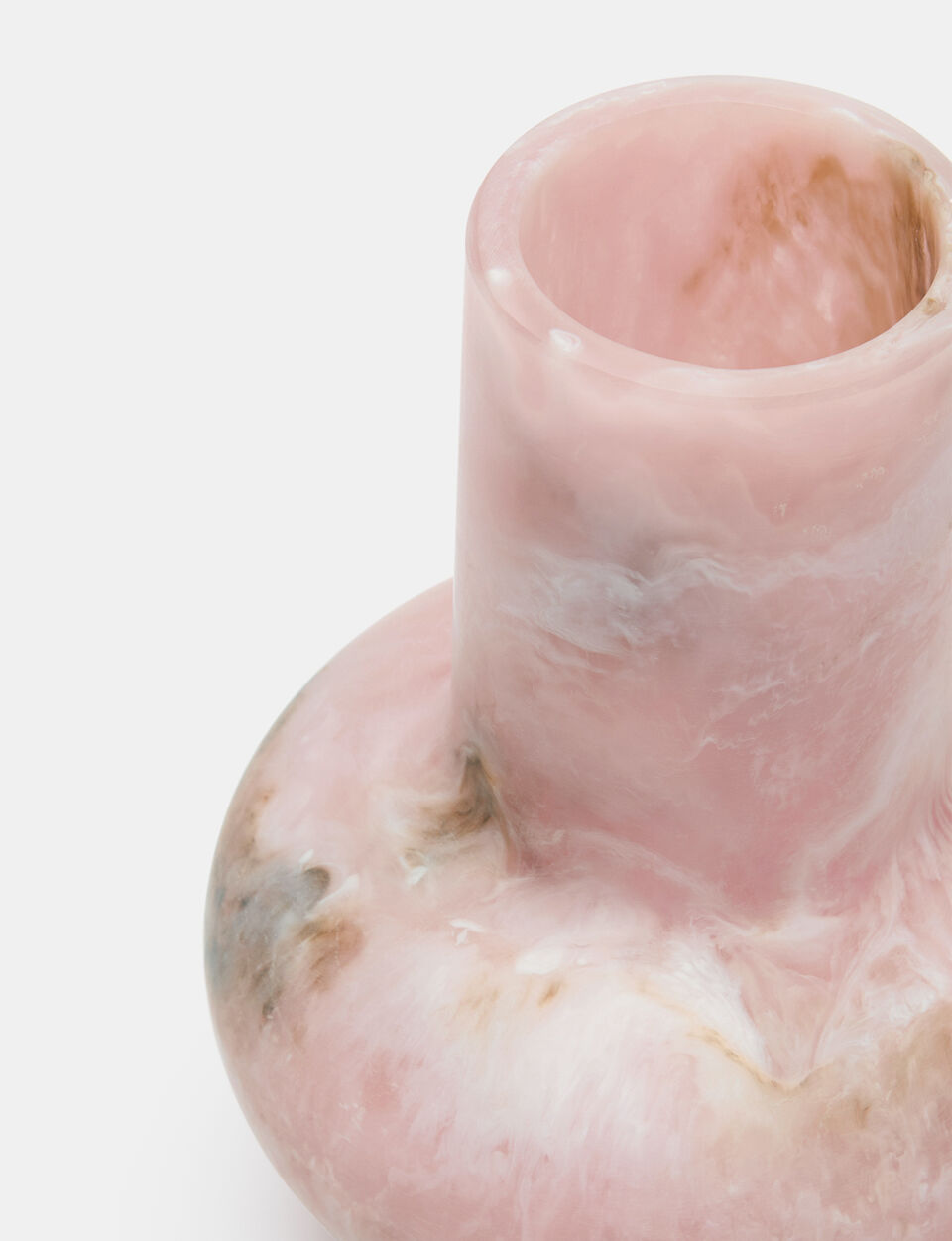 Vanneta Resin Vase  Blossom