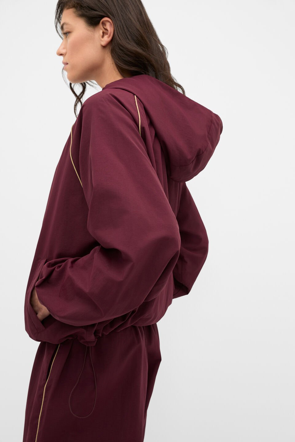 MD Parachute Spray Jacket  Plum Red