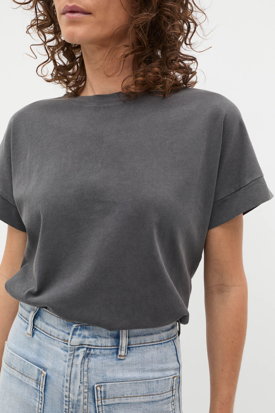 Core Longline Tee  Charcoal Wash