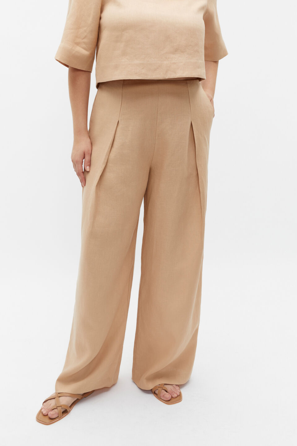 Linen Pleat Front Trouser  Nougat
