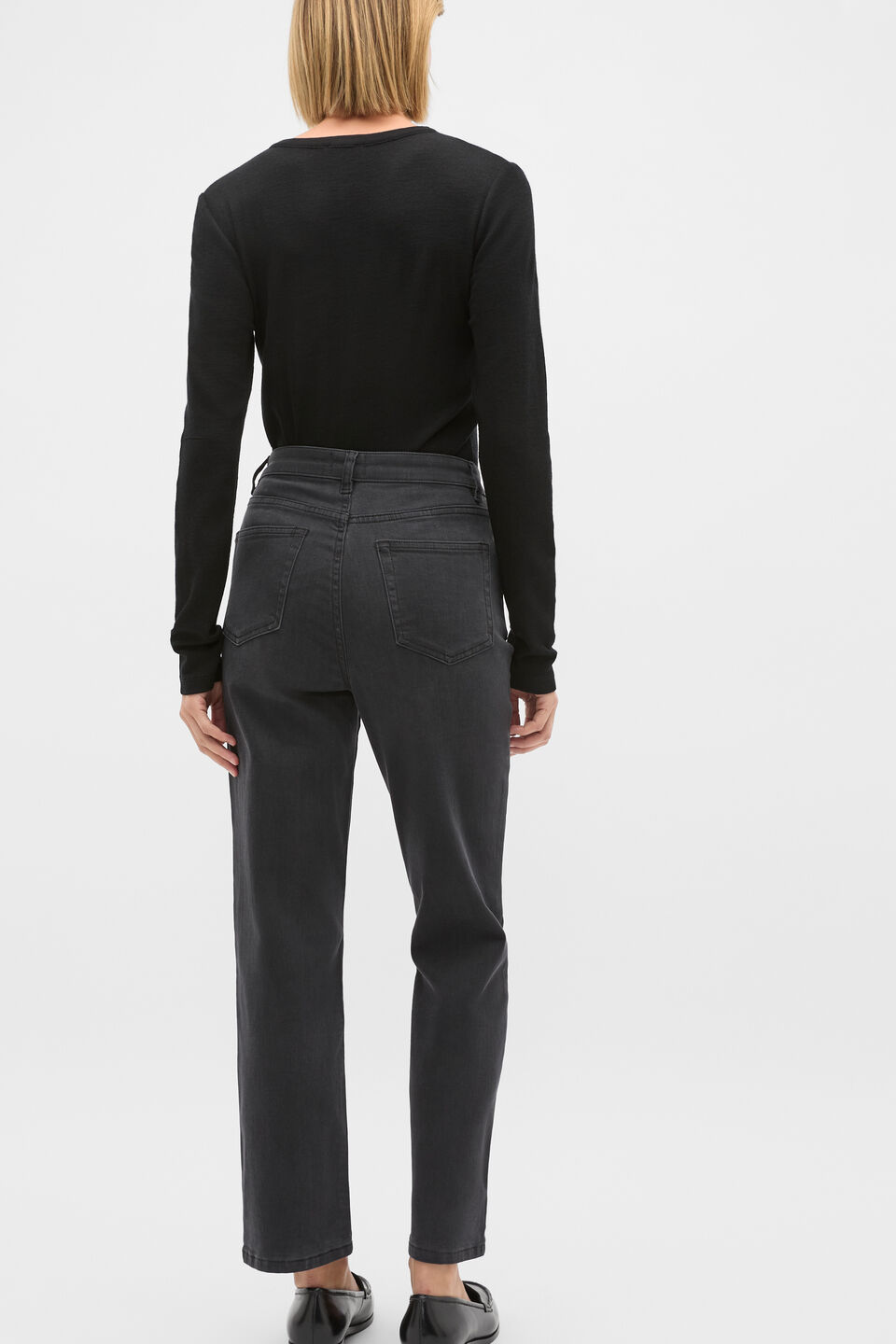 Core Straight Leg Stretch Jean  Washed Black
