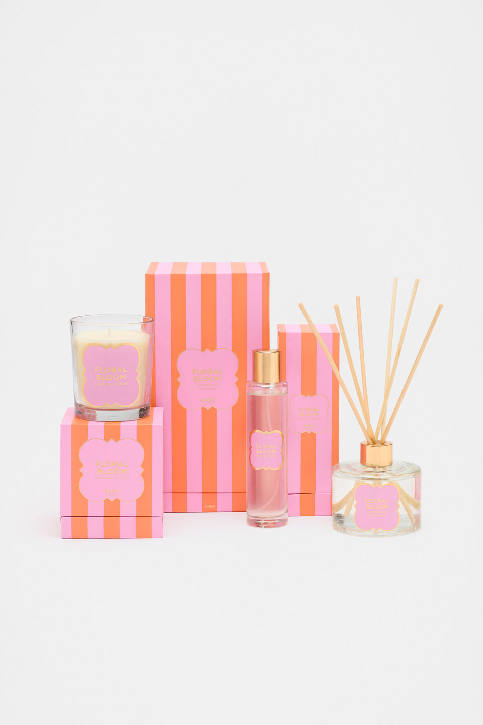 Scented Candle 200g  Floral Blooms
