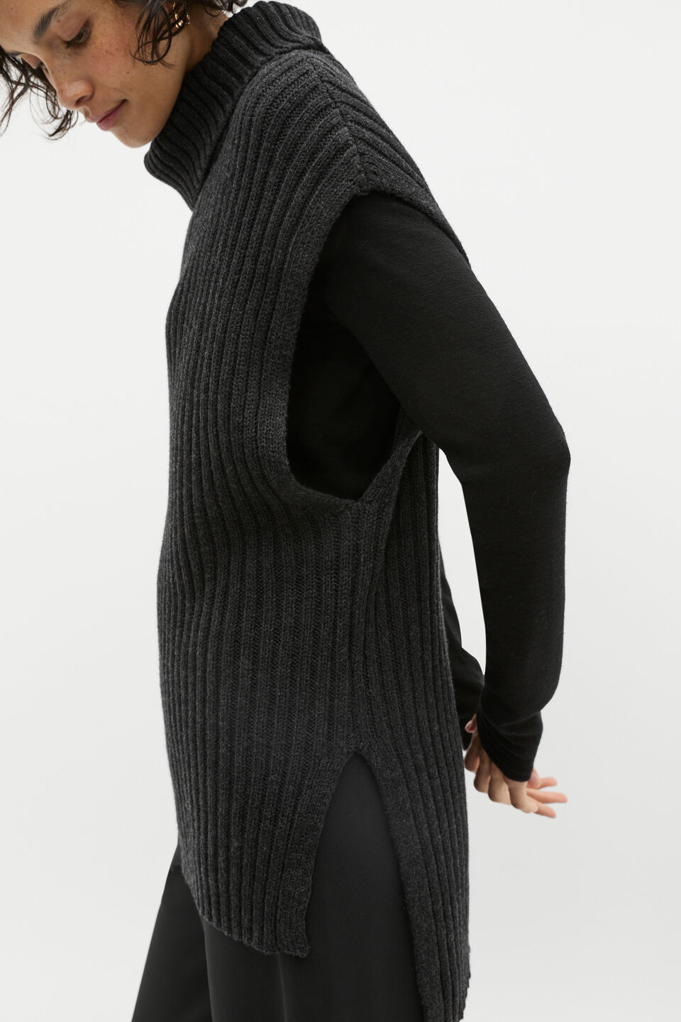 Collar Knit Poncho  Black