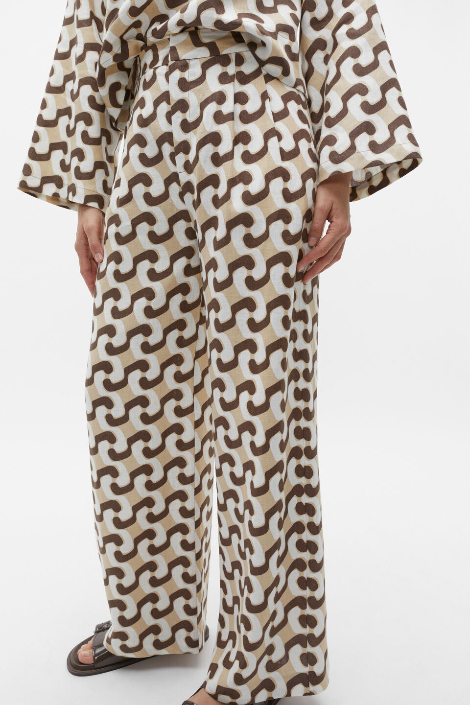 Chain Geo Linen Pleat Pant  Chain Geo