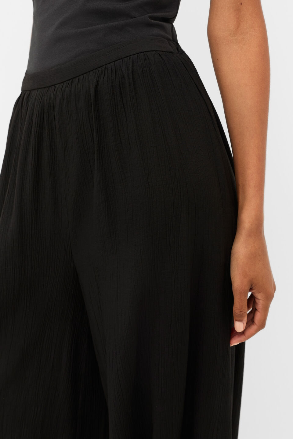 Plisse Gathered Pant  Black