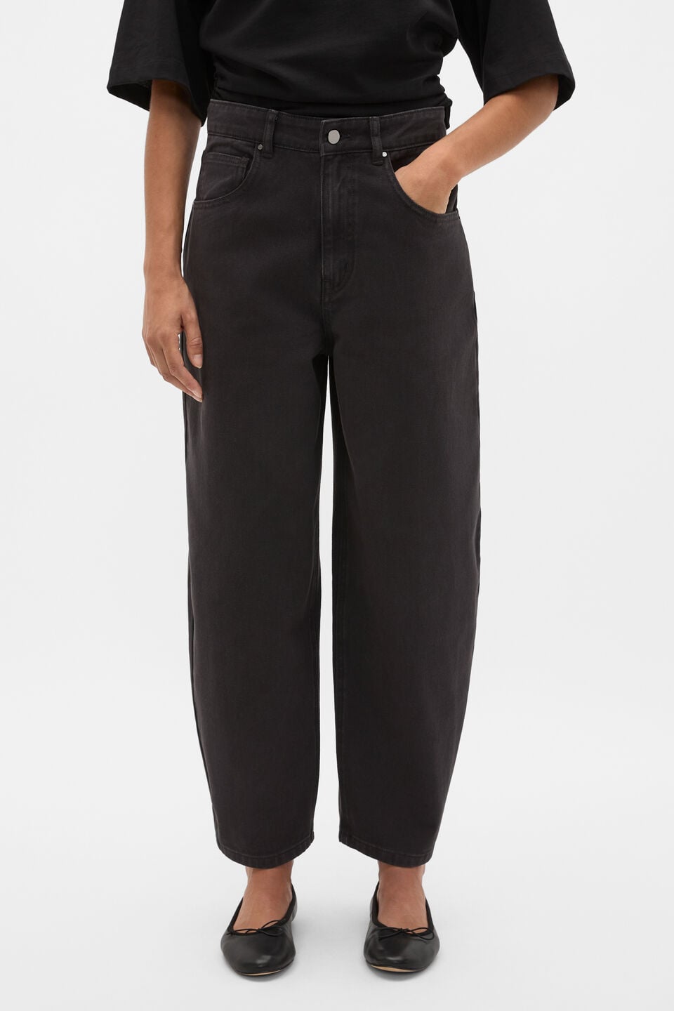 Relaxed Barrel Jean  Charcoal Wash
