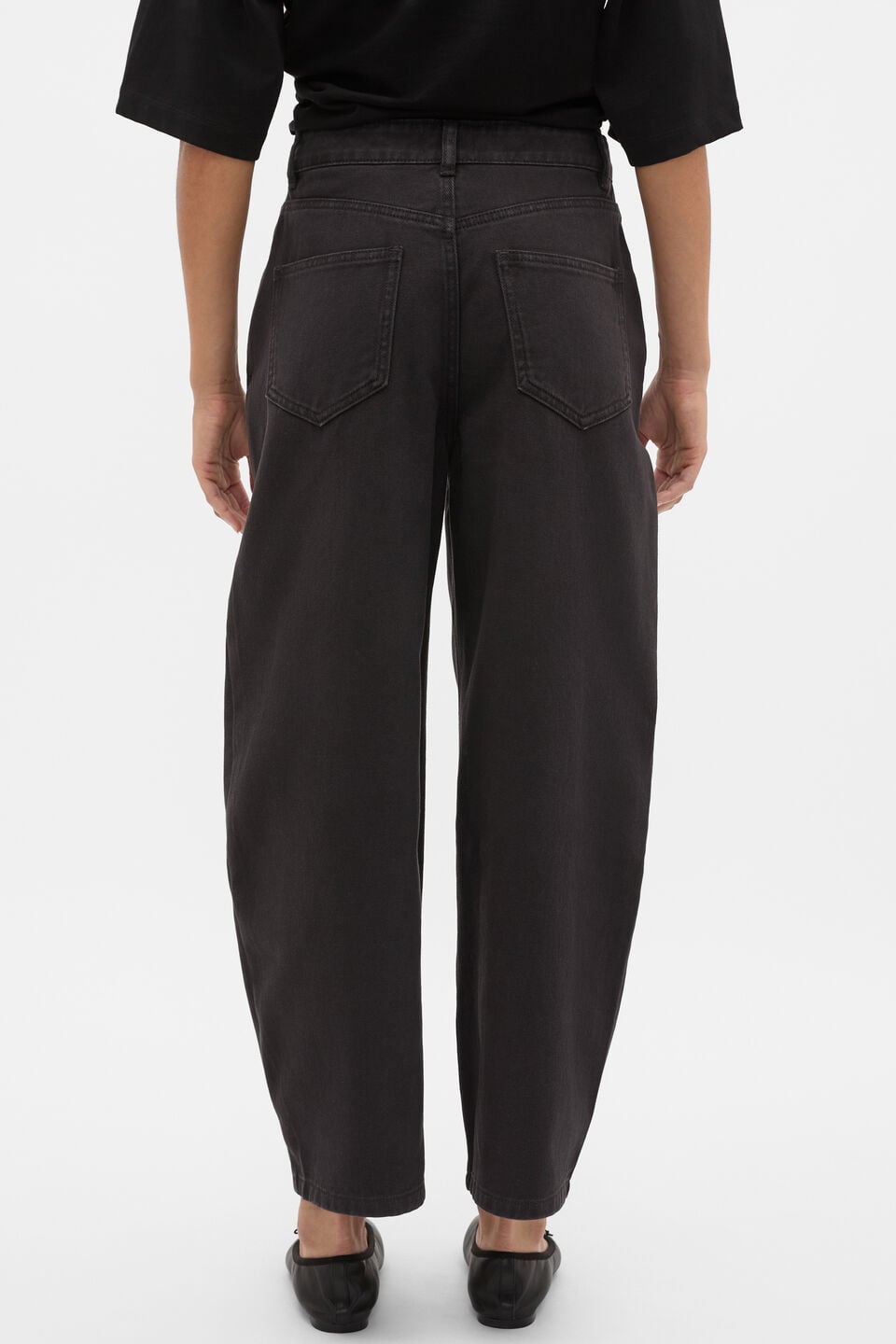 Relaxed Barrel Jean  Charcoal Wash