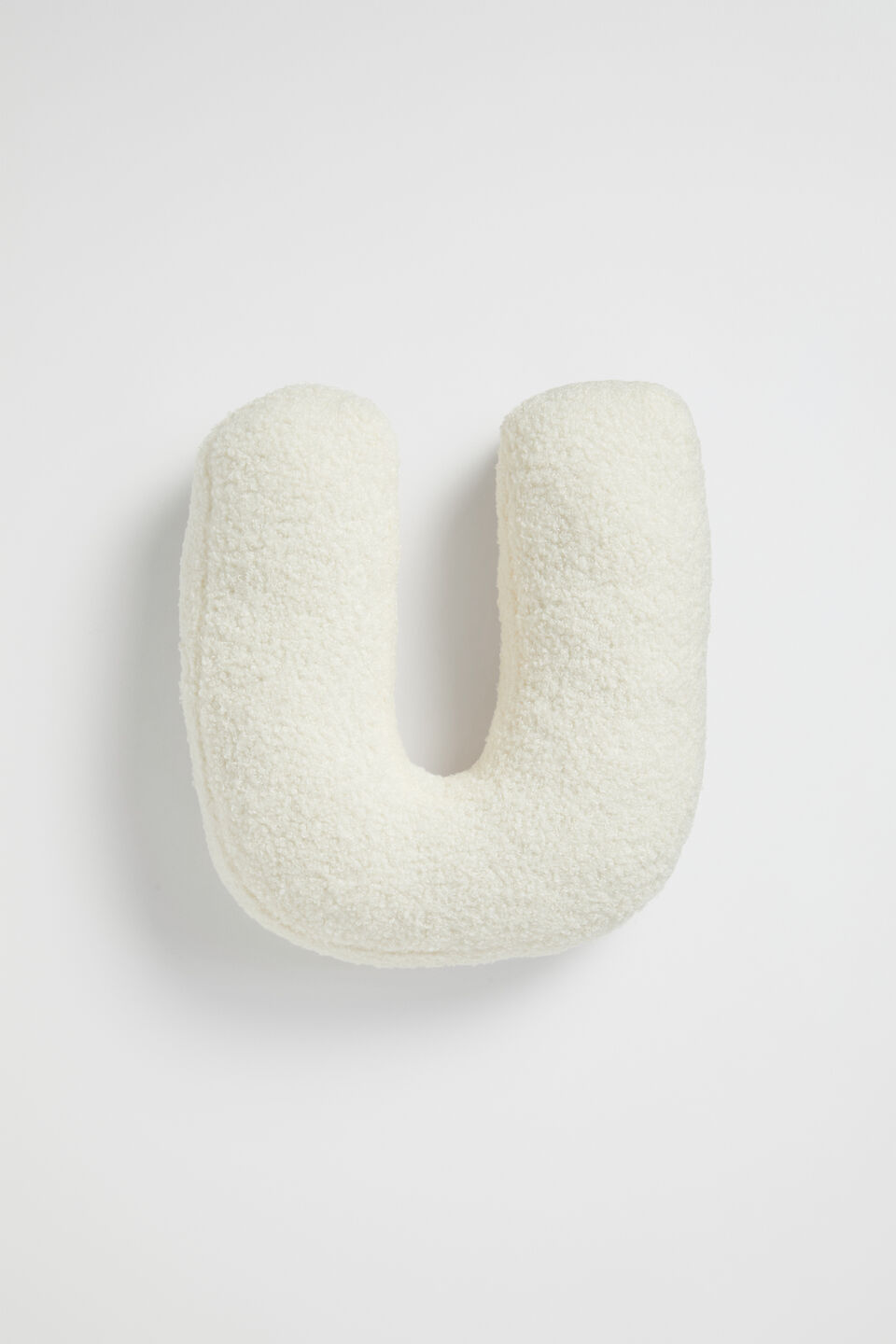 Teddy Initial Cushion Creme  U