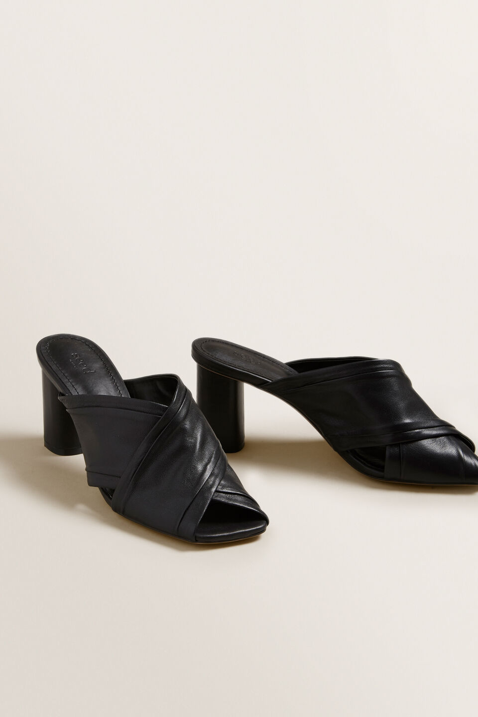 Ava Cross Over Heel  