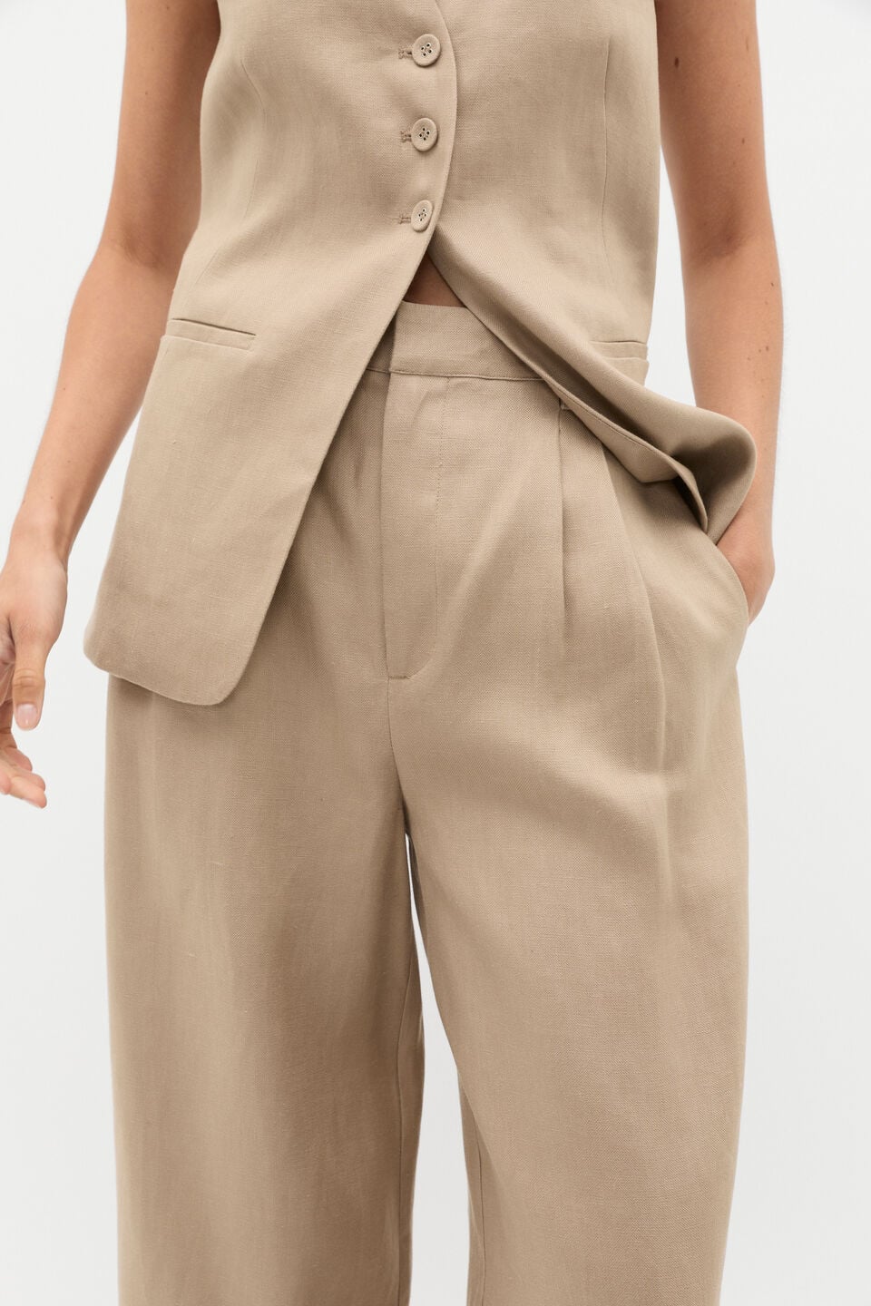 Tailored Linen Pleat Pant  Cookie