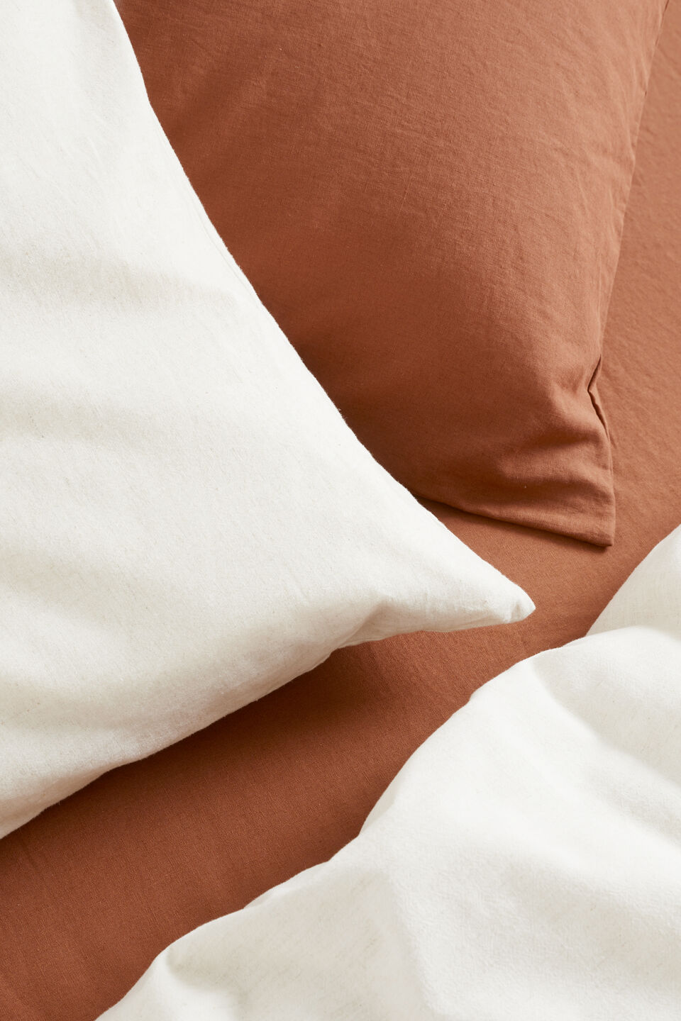 Alba Euro Pillowcase  Flax Cross Dye