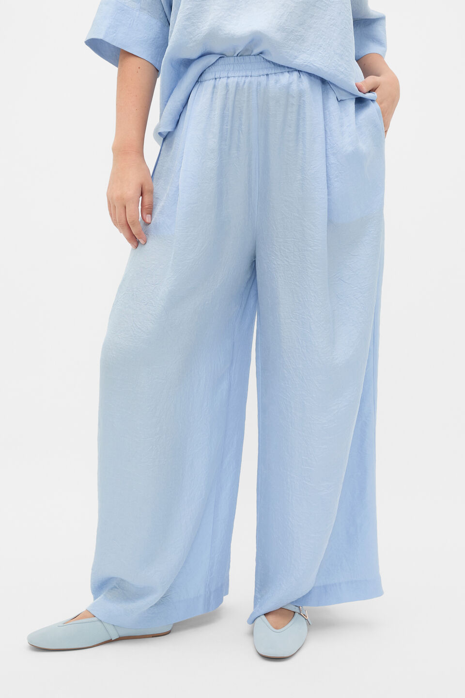 Textured Satin Gathered Pant  Arctic Blue