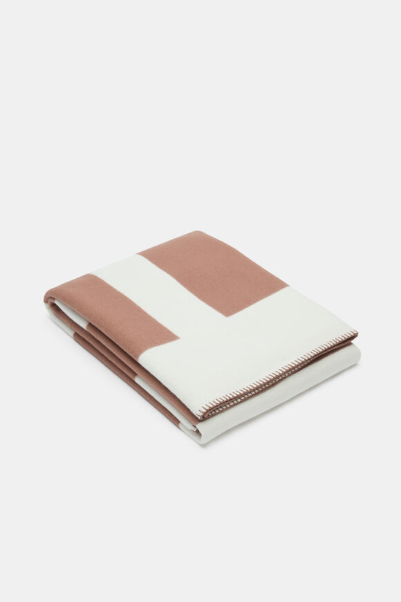 Grid Throw  Biscoff  hi-res