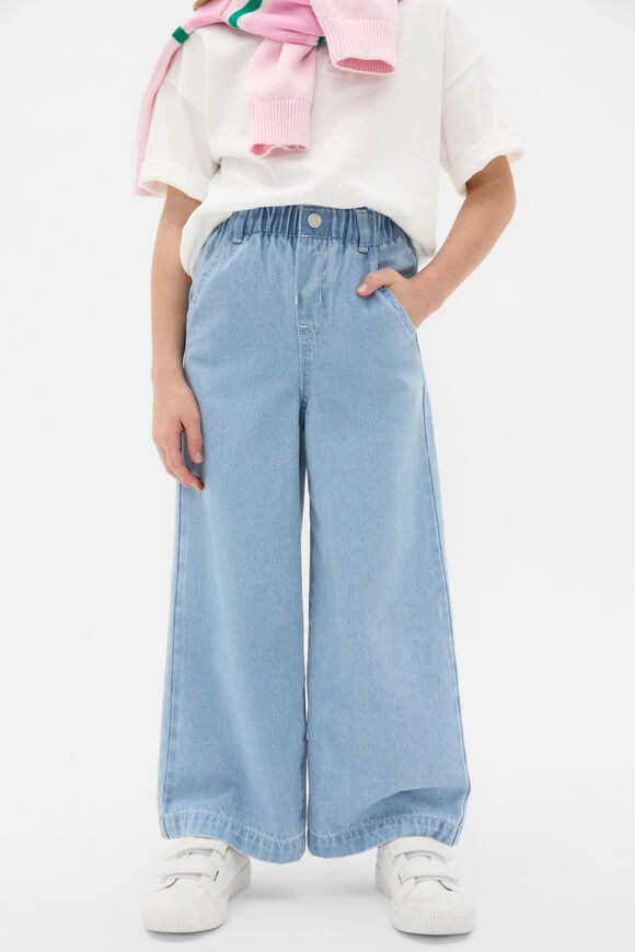 Core Straight Jean  Light Wash  hi-res