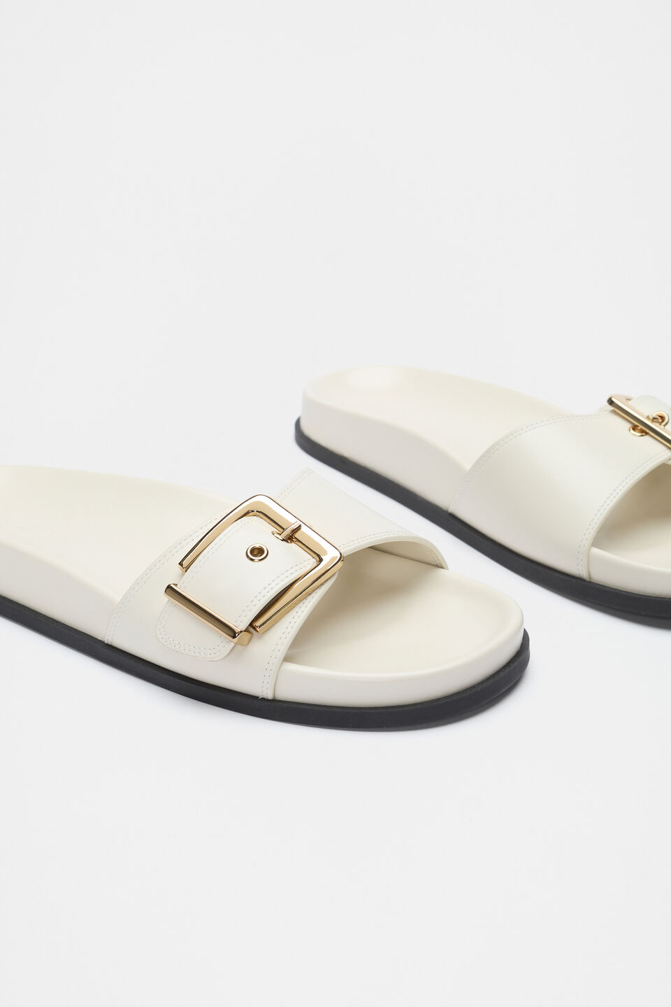 Asher Buckle Slide  Cream