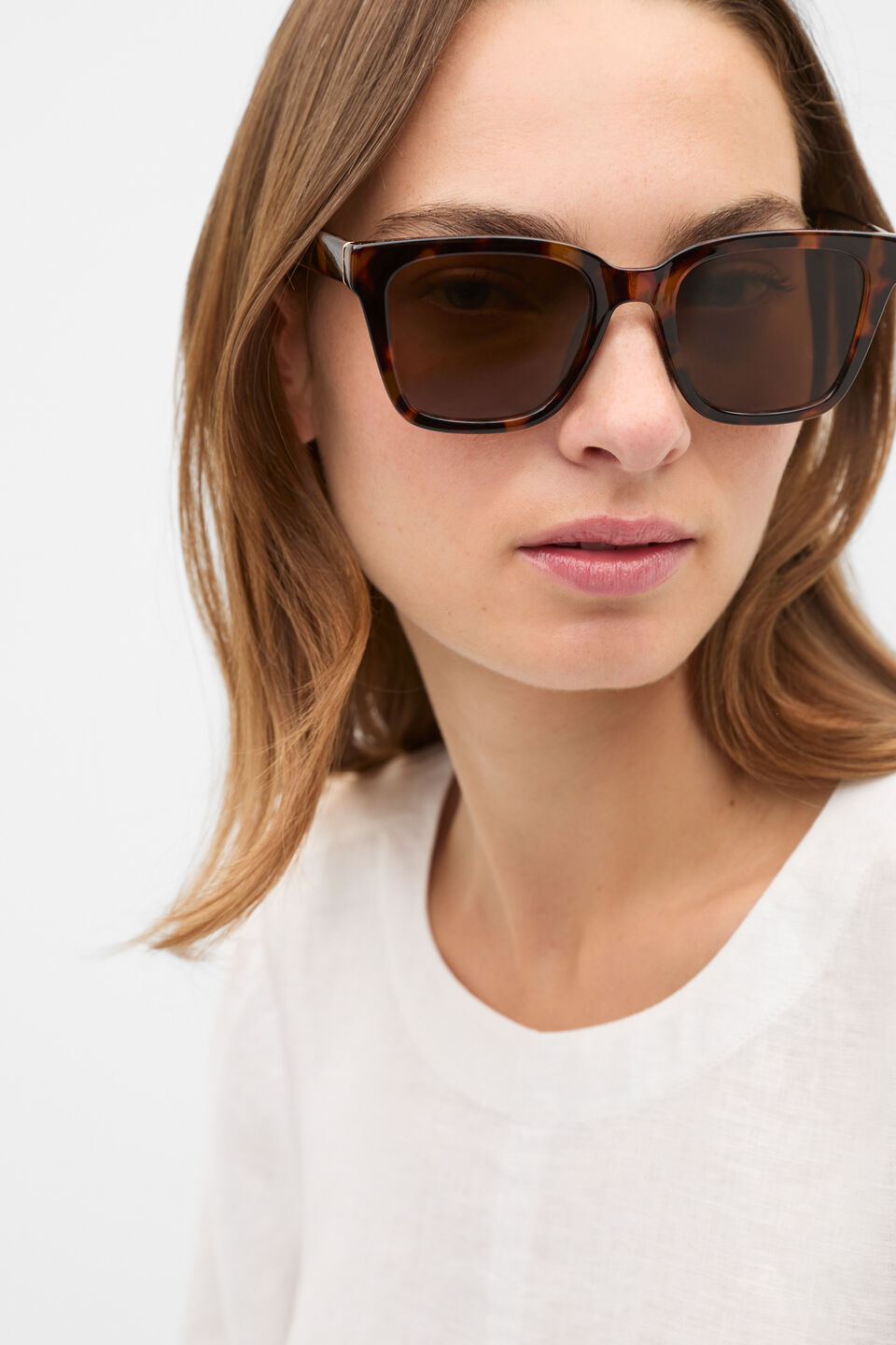 Daniella D Frame Sunglasses  Dark Tort