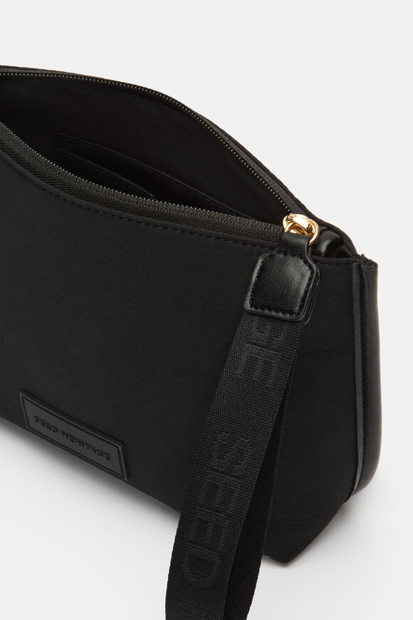 Essential Pouch  Black  hi-res