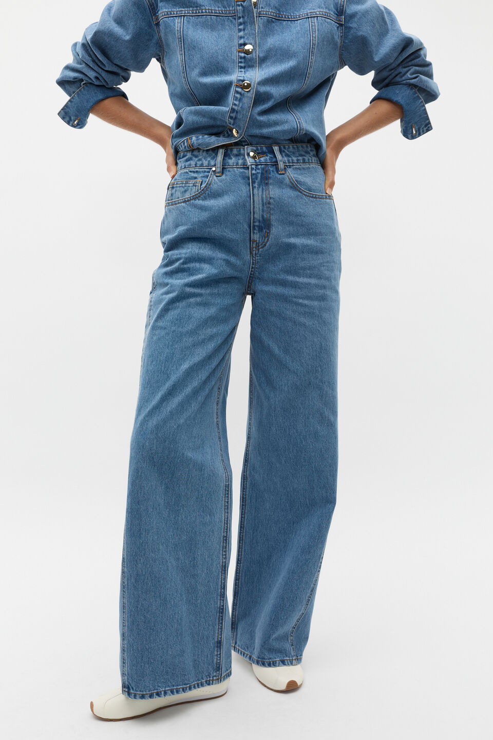 Denim Side Panel Jean  Ice Blue Wash