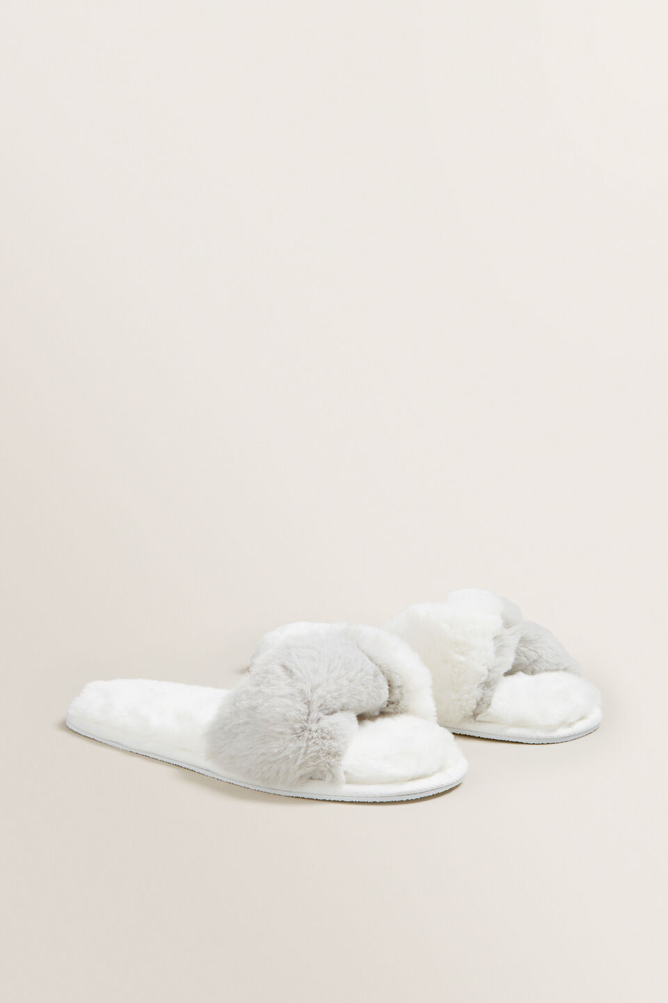Kris Cross Slipper  