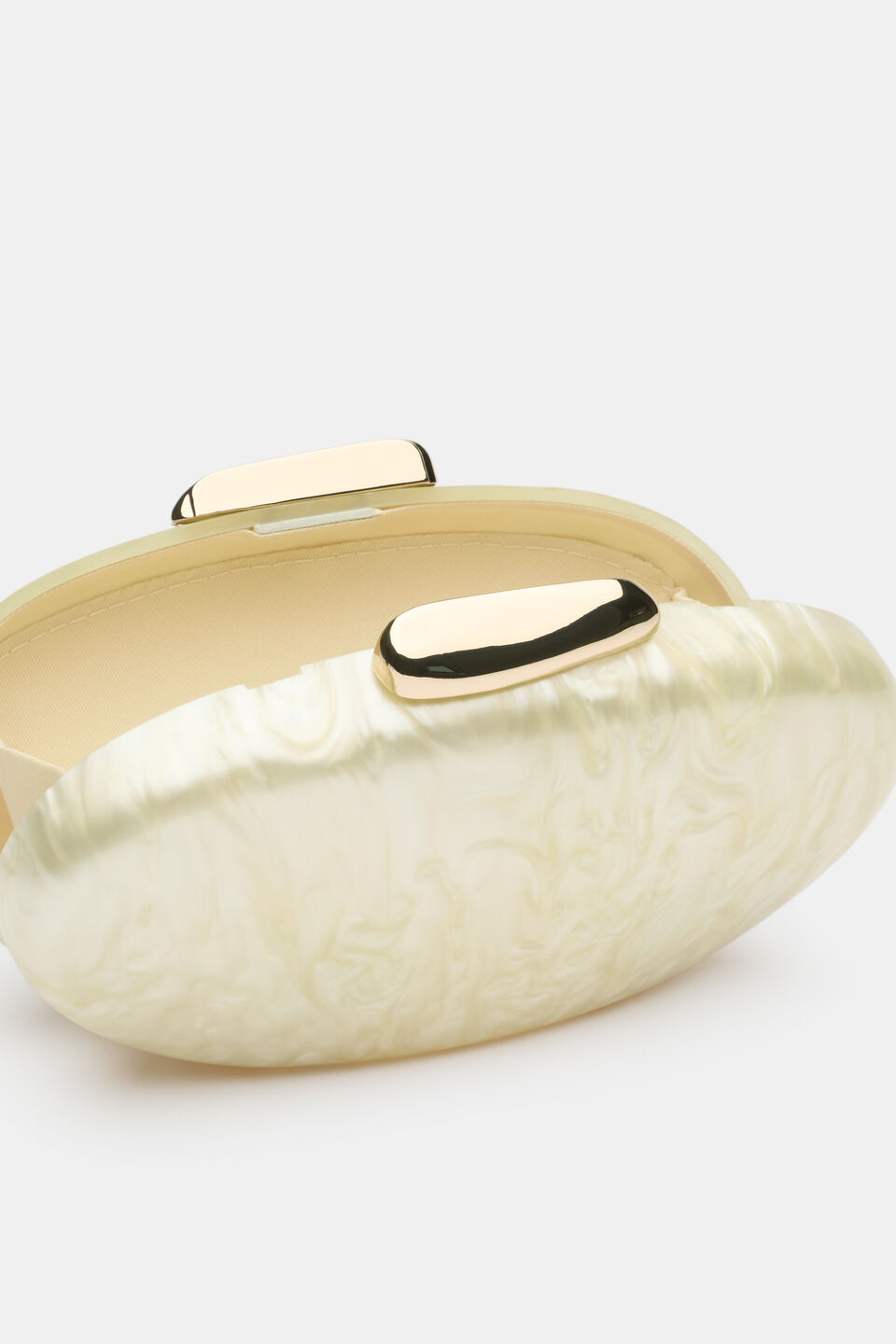 Acrylic Hardcase Clutch  Cream