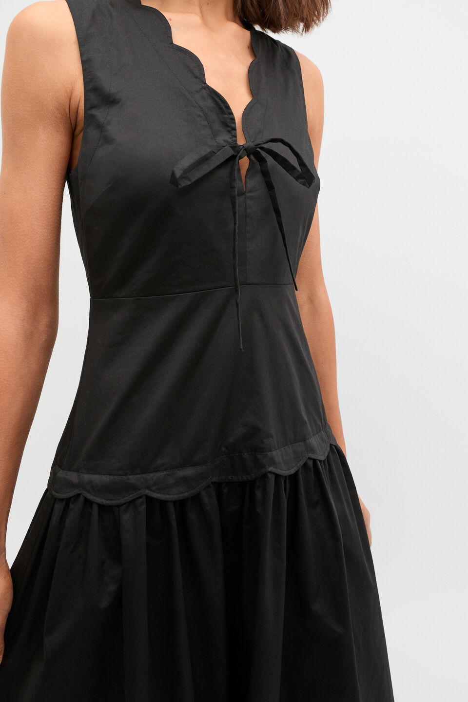 Poplin Scallop Dress  Black