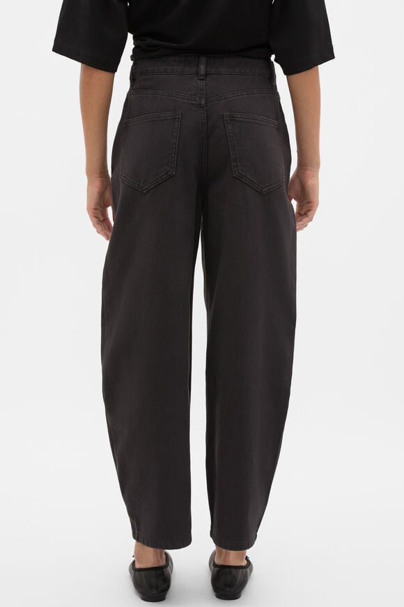 Relaxed Barrel Jean  Charcoal Wash  hi-res